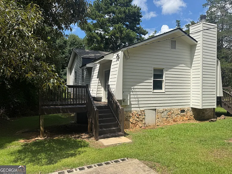 650 Morton Rd — Photo 12