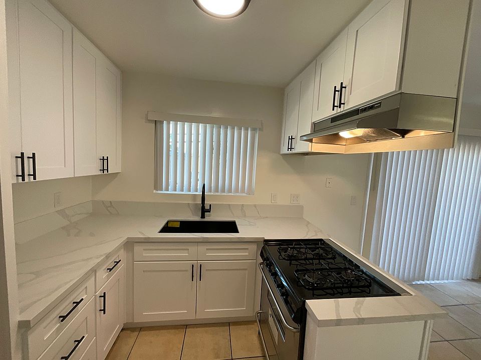 1st image of 15861 S Myrtle Ave #15867