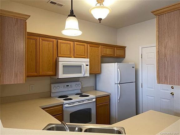 5th image of 6010 Black Heath Dr