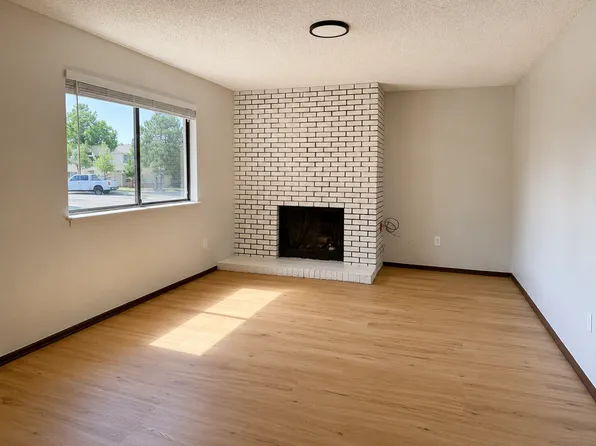 139 Juniper Pl APT D, Loveland, CO 80538