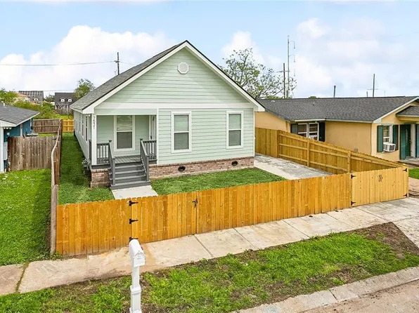 7531 Forest Glen Rd, New Orleans, LA 70127