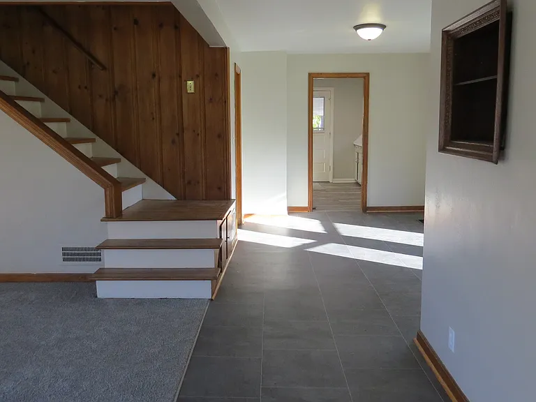 293 Tenney Ave — Photo 7