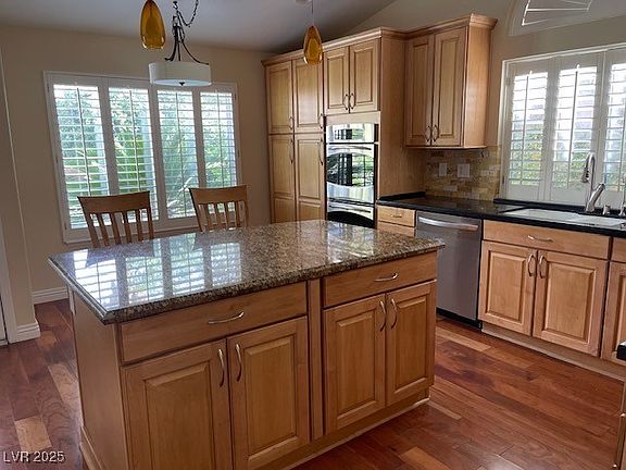 5th image of 9404 Mountainair Ave
