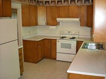 5th image of 1556 W Stewart Ave