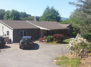 404 Oakdale Rd, Waynesville, NC 28786