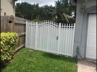 16428 SW 85th Ln #1, Miami, FL 33193