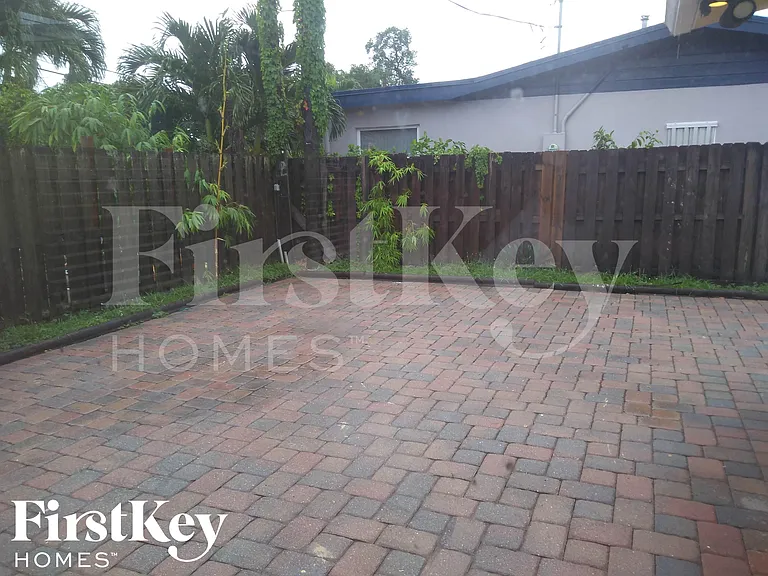 3181 SW 22nd Ct — Photo 13