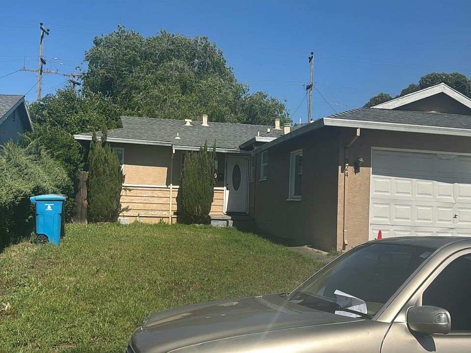 2nd image of 324 Amelia St