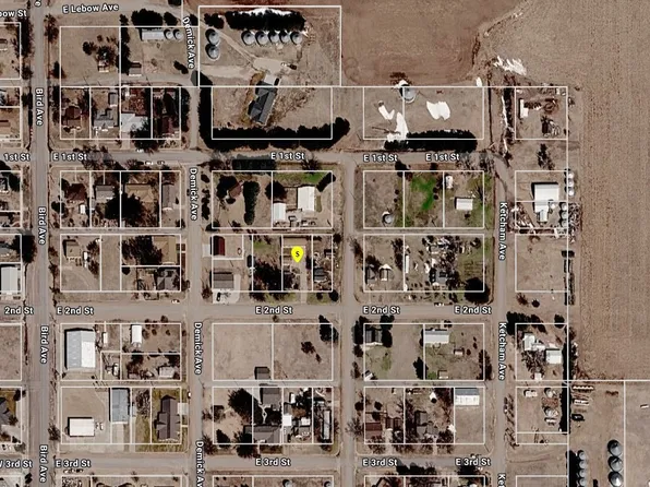 216 W 2nd St, Bird City, KS 67731