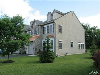 2nd image of 36 Hillside Ct S