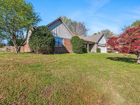 2nd image of 8518 Chimneyrock Blvd