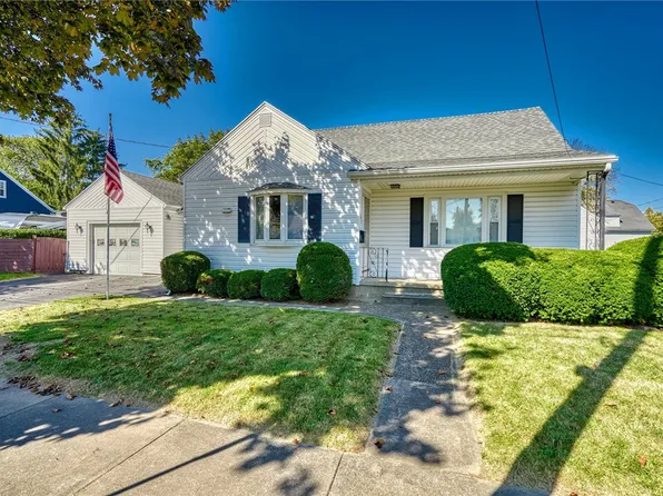 467 Waring Rd, Rochester, NY 14609