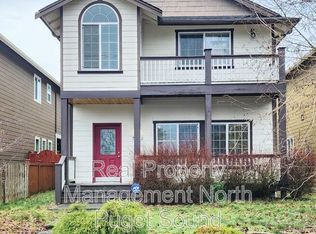 7332 Olympic Dr, Everett, WA 98203