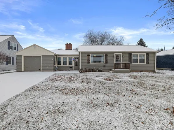 914 South 121st STREET, West Allis, WI 53214