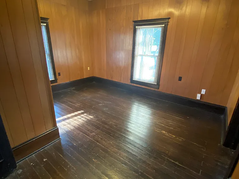 710 W Erwin Ave — Photo 6