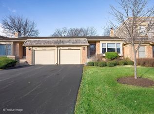 19W064 Avenue Normandy S, Oak Brook, IL 60523