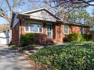 1135 Eastview Dr, Charlotte, NC 28211