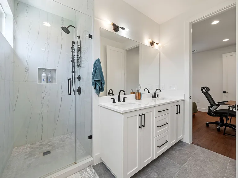 2609 Willow St #2 — Photo 28
