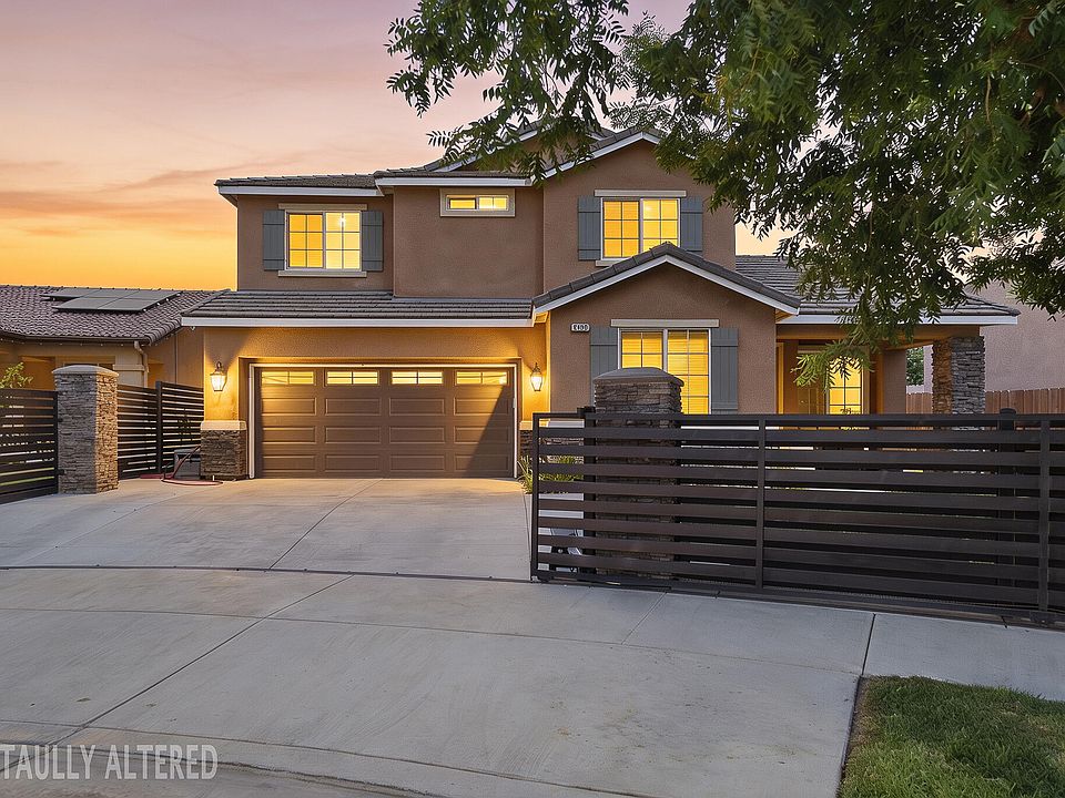 1st image of 2838 S Oakhurst Court
