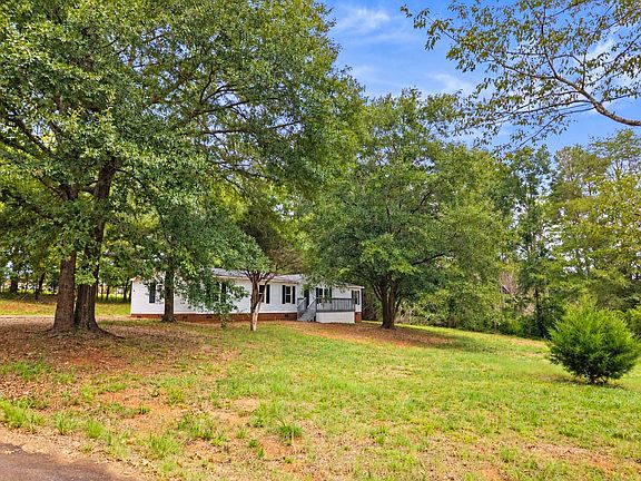 2nd image of 230 Miller Rd