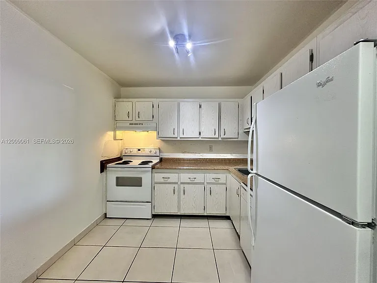 7860 Camino Real #L-410 — Photo 12