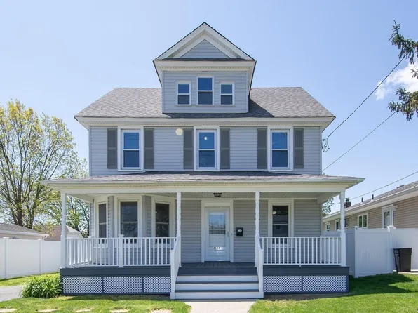 2658 Woods Avenue, Oceanside, NY 11572