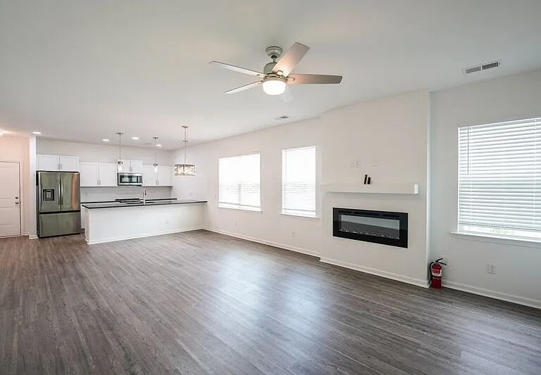 24 Crown Ct — Photo 8