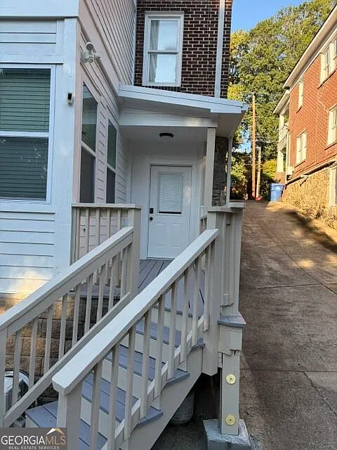 1 bed, 1.0 bath, 600 sqft, $2,500 — Photo 2