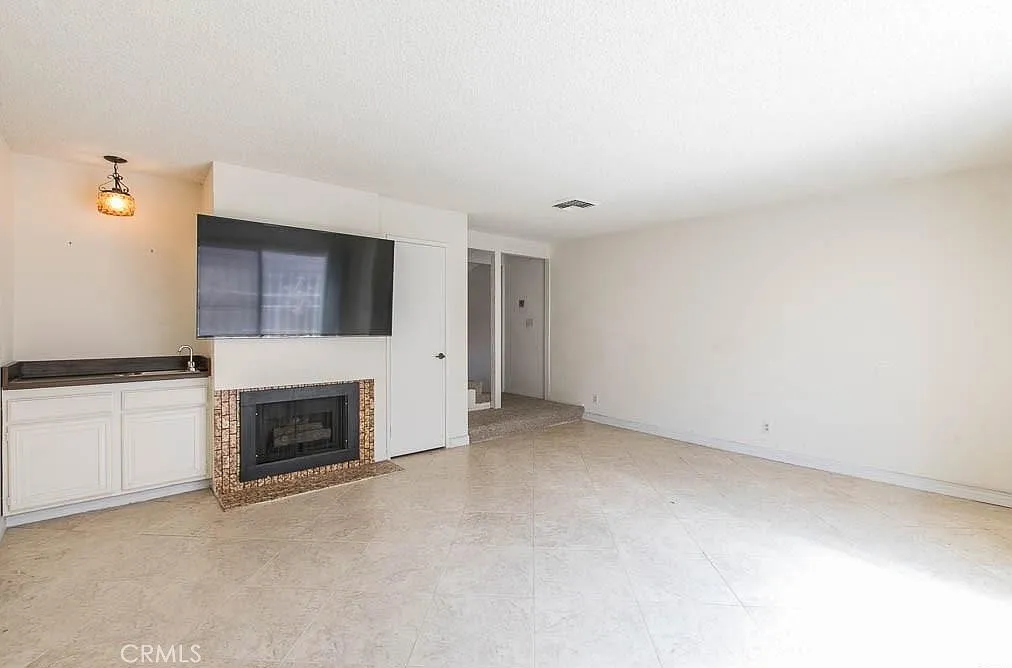 2 bed, 1218 sqft, $3,250 — Photo 1
