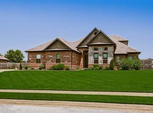 3803 NE Oakbrooke Ave, Bentonville, AR 72712