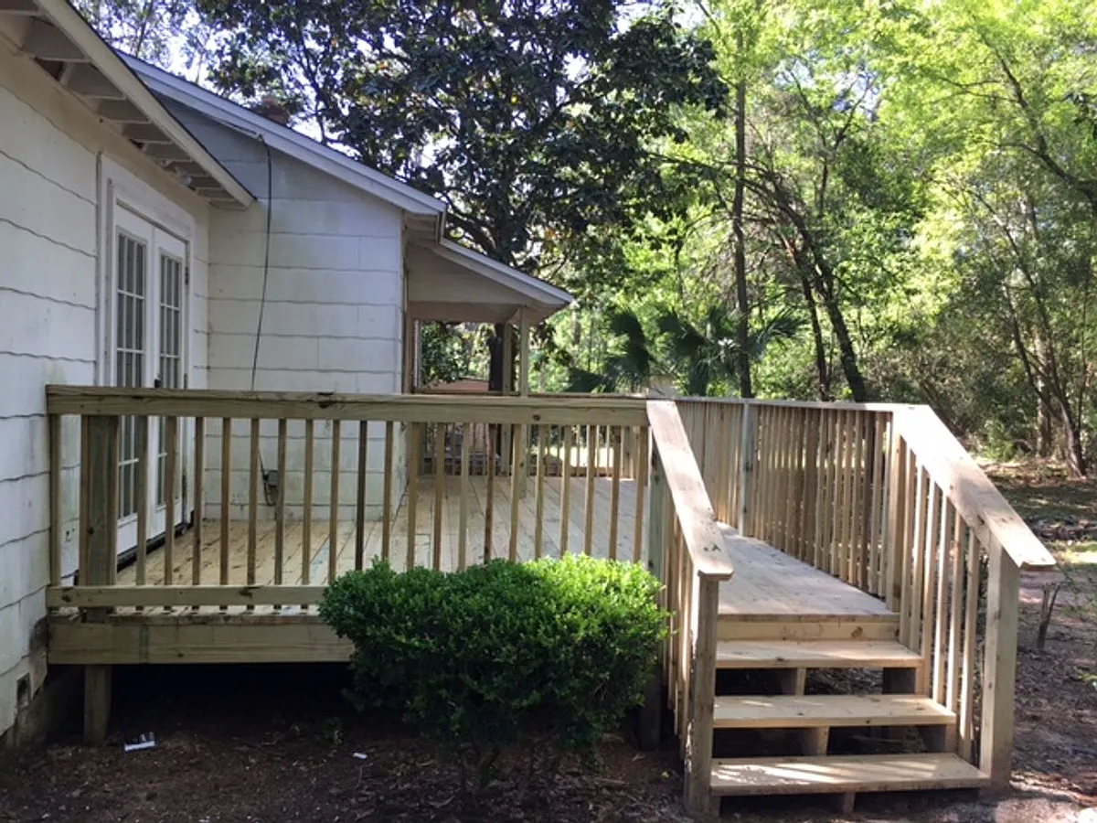 Photo 2 of 16 - 408 Murat St - Tallahassee, FL Building Photo - 408 Murat St