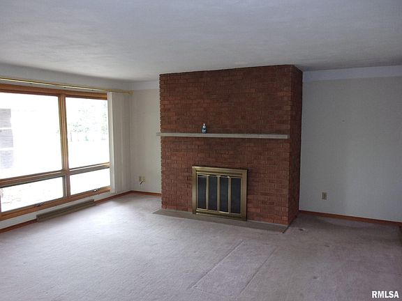 2nd image of 1205 W Old National Trl
