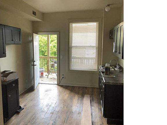 3rd image of 3652 W Augusta Blvd #1