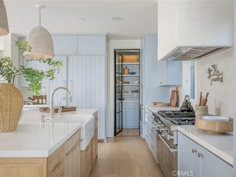 153 Granada Ave — Photo 15
