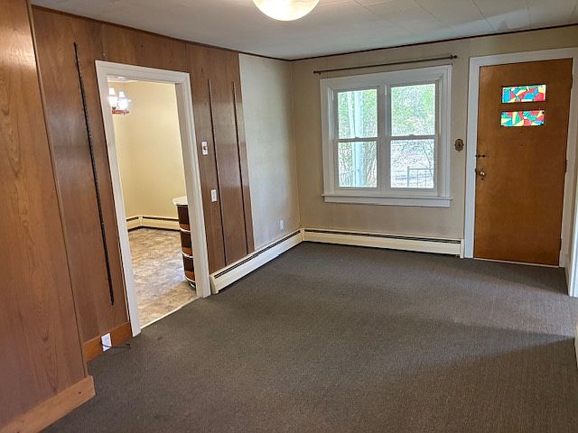 1st Floor Living Room