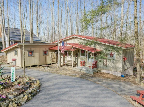 605 Holiday Haven Dr, Smithville, TN 37166