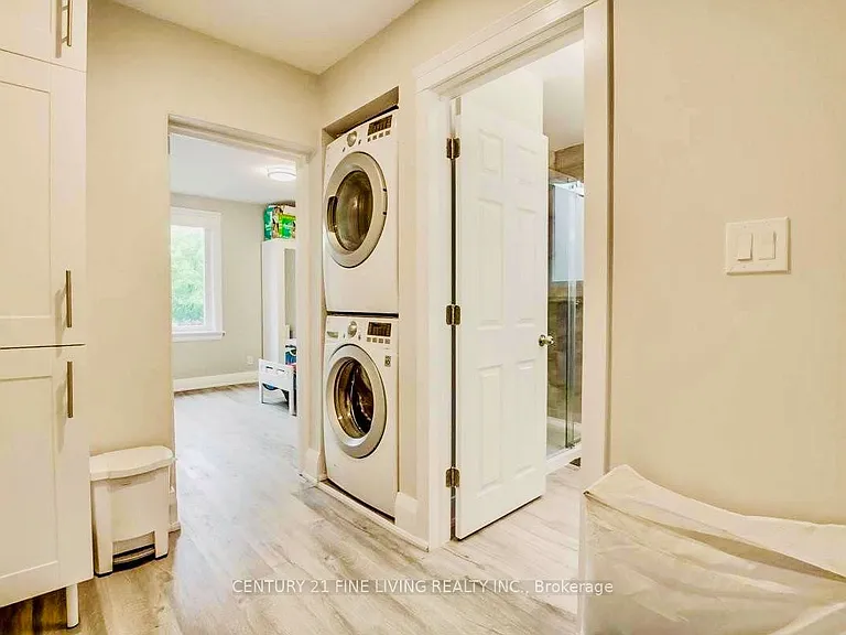 52 Kenwood Ave — Photo 5