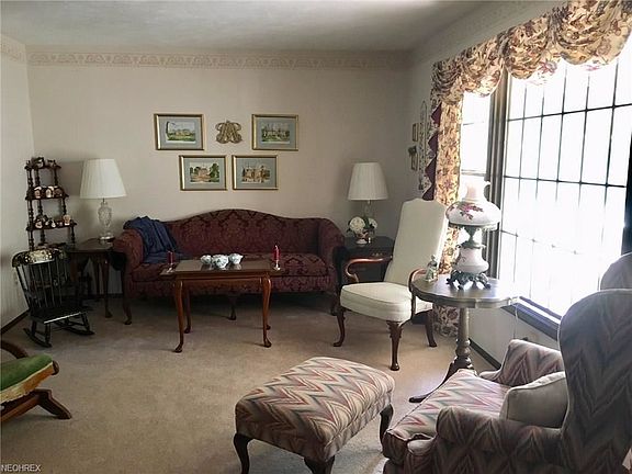5th image of 10505 Briarwood Ct