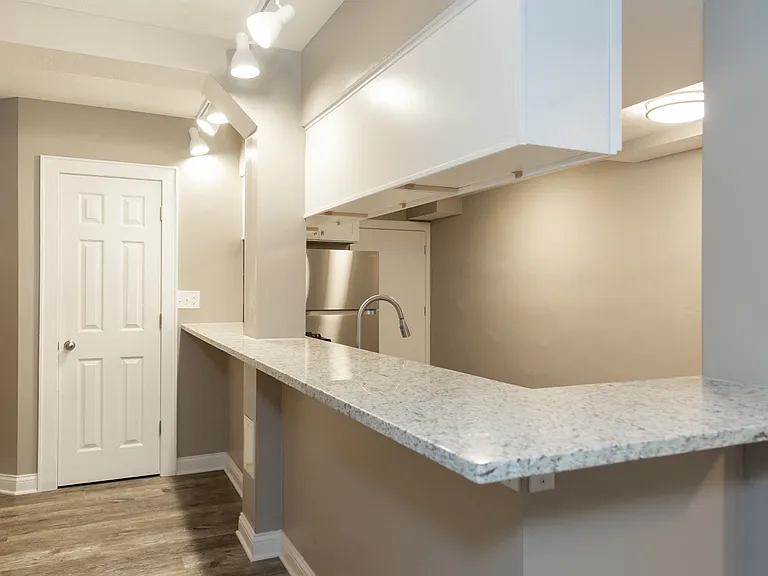 2753 Euclid Heights Blvd — Photo 22