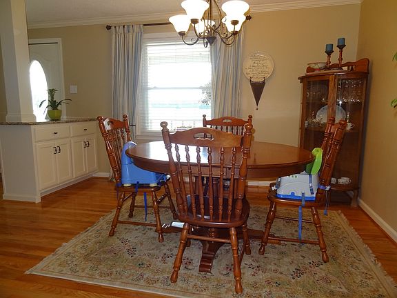 Dining Room - Custom Butler Cabinet with Granite Top