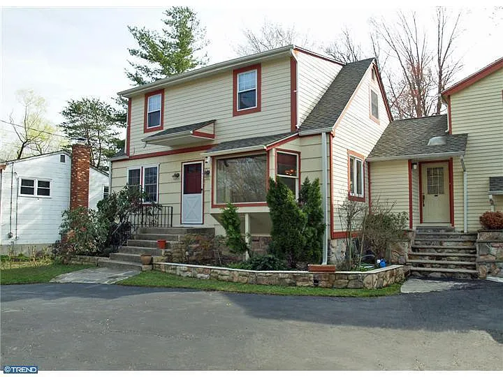 18 Deans Rhode Hall Rd photo 1
