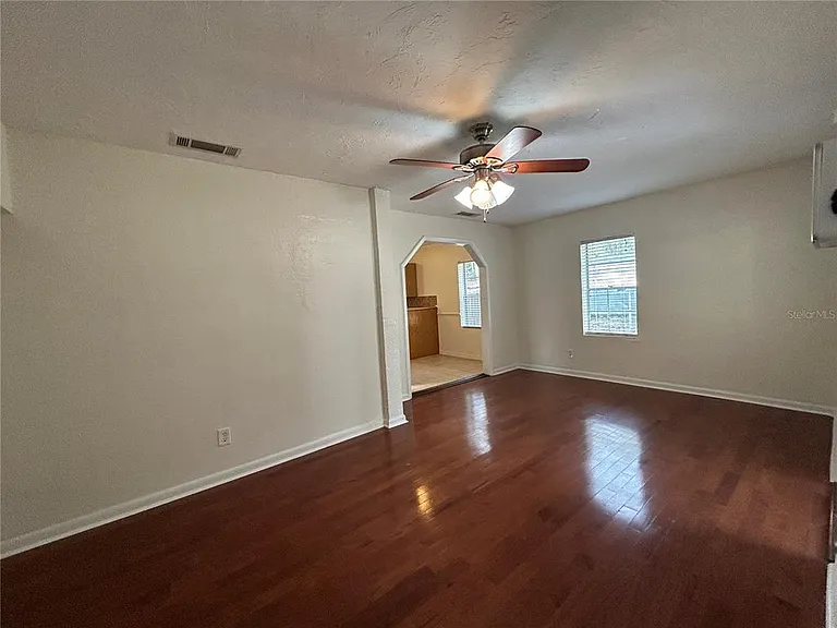 3304 NW 20th St — Photo 5