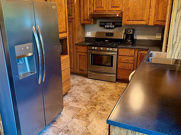 4th image of 209 Valley View Dr