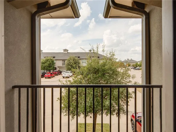 3519 Summerway Dr, College Station, TX 77845
