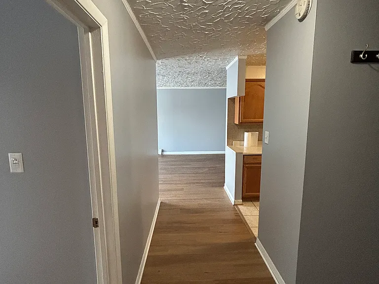5117 Blodgett Ave #206 — Photo 11
