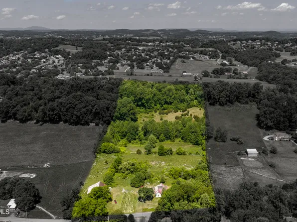 113 McInturff Ln, Johnson City, TN 37604