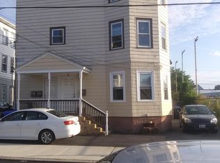 38 Williams St FLOOR 3, Pawtucket, RI 02860