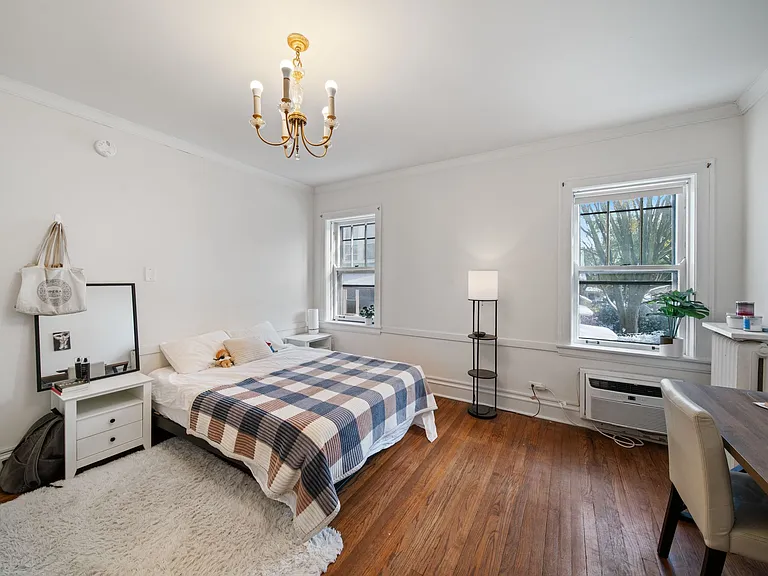 721 Foster St #2E — Photo 16