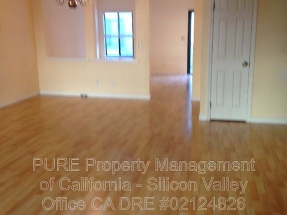 4th image of 967 La Mesa Ter Unit D
