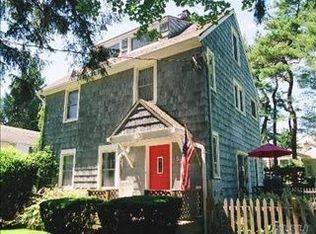 37 Maple St, Greenvale, NY 11548
